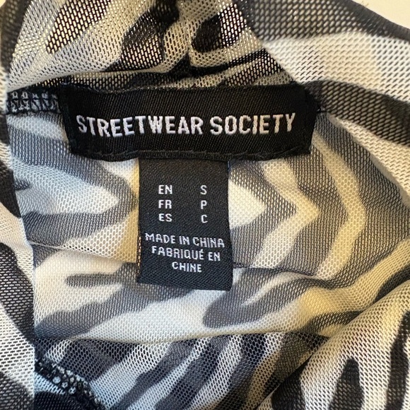 Streetwear Society mock turtleneck mesh animal print long sleeve top size Small - Picture 4 of 6